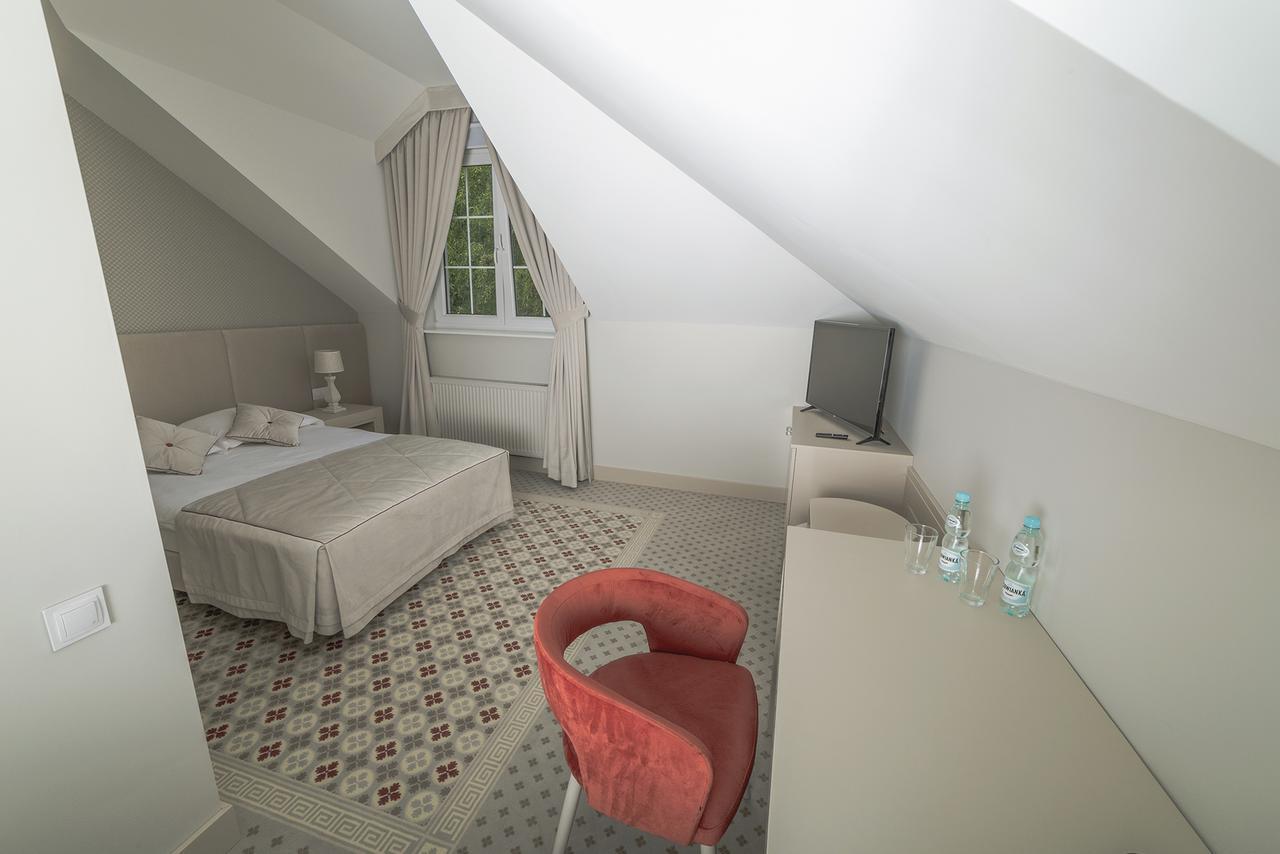 Basniowa Hotel Wyszkow Luaran gambar